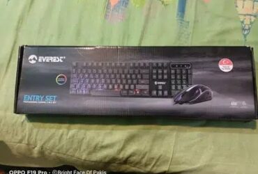 G21b USB wired 104 keys keyboard RGB and mouse