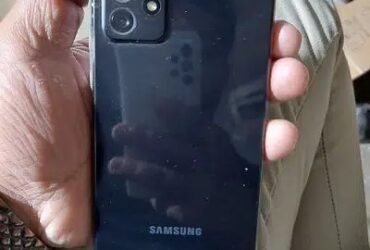 samsung A72 For sale