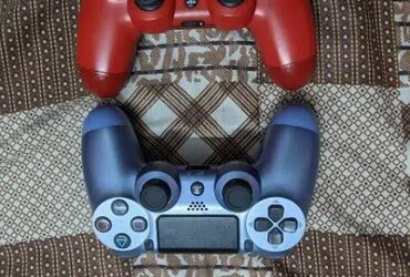 PLAYSTATION PS4 CONTROLLER