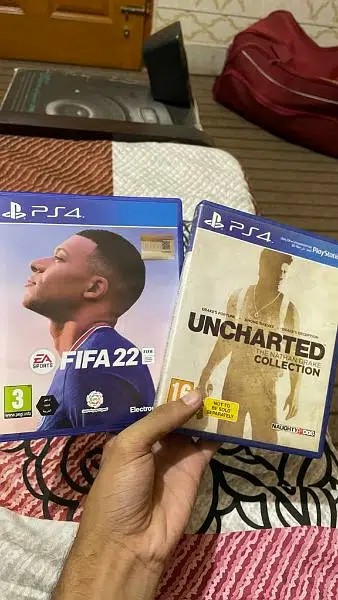 PS4 Slim with games Play Station