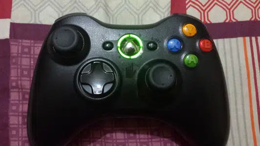 Xbox 360 Wireless Controller Bundle (Read Ad)