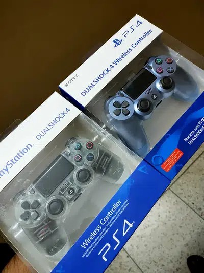 Playstation 4 / ps4 controllers
