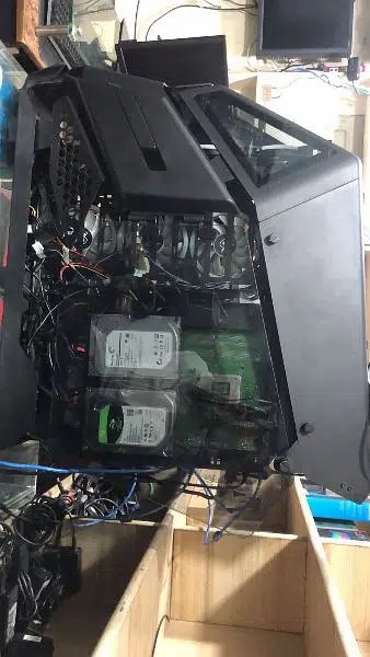 Thermaltake AH T600 Full Tower Chassis Black FOR SALE with 10 RGB Fan