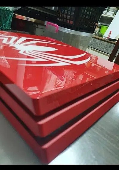 PS4 PRO SPIDER-MAN LIMITED EDITION