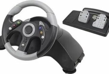 Xbox 360 steering wheel (Mad Catz)