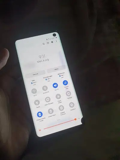 Samsung S10 8gb ram 128gb rom Sell and Exchange