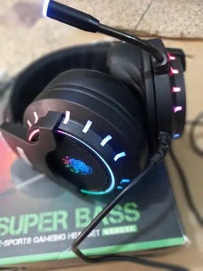 Gaming headphones and mouse