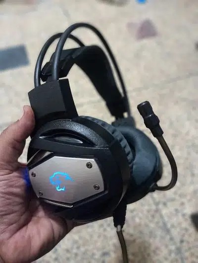 Gaming headphones and mouse