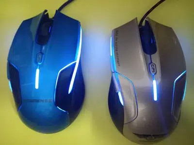 Gaming headphones and mouse