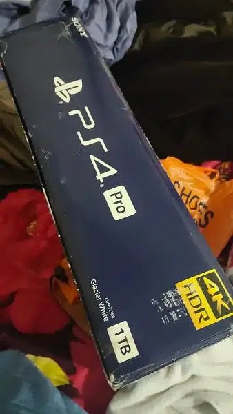 PS4 PRO WITH ONE CONTROLLER