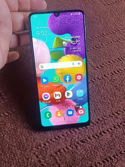 SAMSUNG A32 6GB-128GB urgent sale.