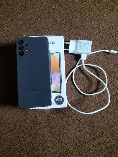SAMSUNG A32 6GB-128GB urgent sale.