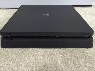 PS4 Slim ( 500 GB ) For Sale