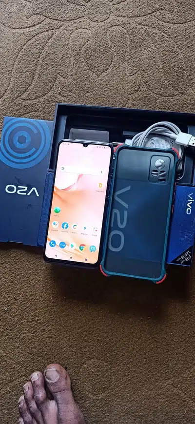 Vivo v 20 8/128 GB
