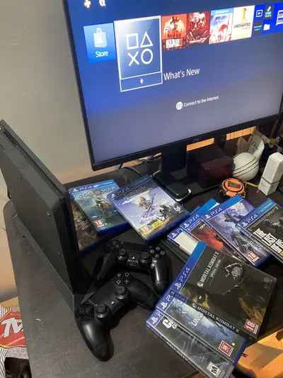 PS4 slim 1TB For Sale