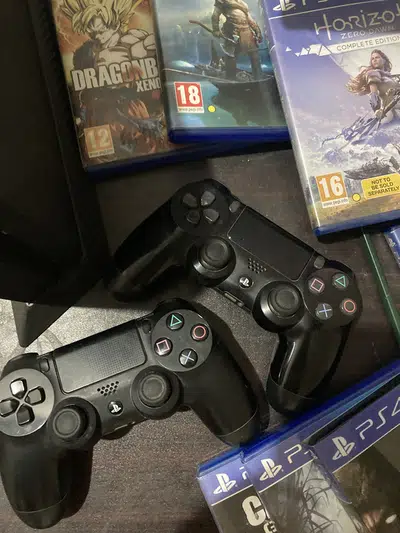 PS4 slim 1TB For Sale