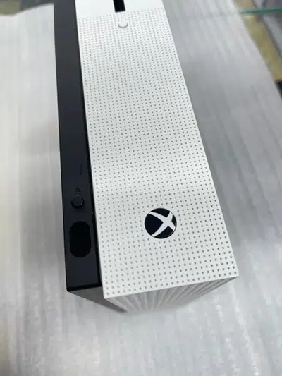 Xbox One S 4k Slightly Used 500 GB