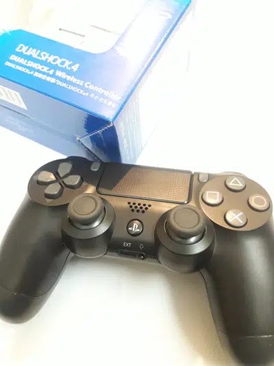 PS4 wireless controller checking Warranty 2022 NEW Model