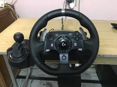 Logitect g920 racing wheel + shifter and X Box one s