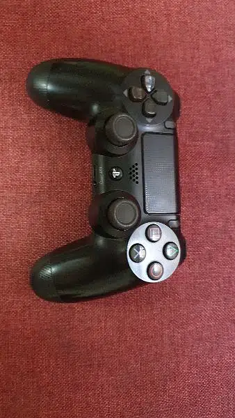 PS4 Slim 500 GB with 2 Original Controller & Game