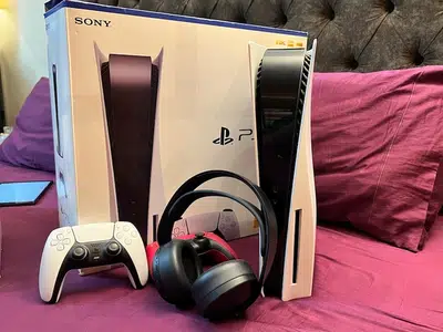 Playstation 5 ( PS5 ) Disk Edition For sale