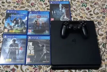 Ps4 Slim in Mint Condition with 5 Popular Games