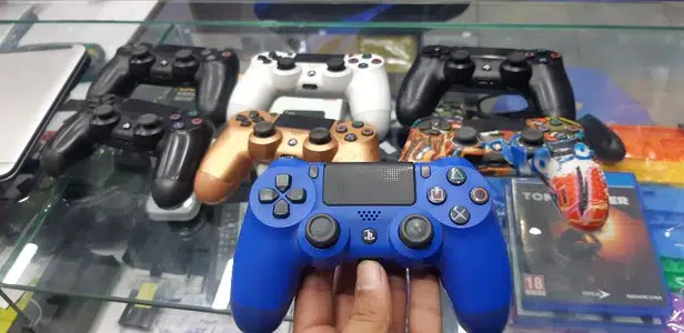 PS4 original controller