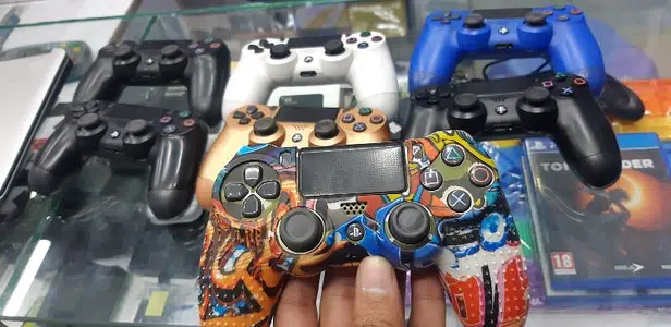 PS4 original controller