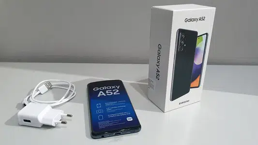 Hi Brand New Samsung Galaxy A52 8GB 128GB in 10/10 Condition