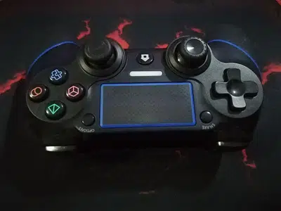 Sades Gaming controller for PC and PS4.