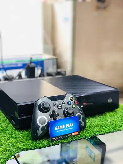 Xbox one 500 gb in good condition