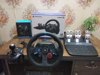 Logitech G29 Driving Force | Gaming Wheel & Pedal | Shifter