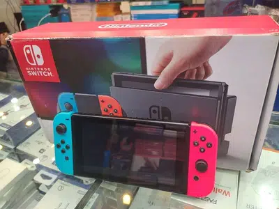 Nintendo switch v1 complete box condition 10/10