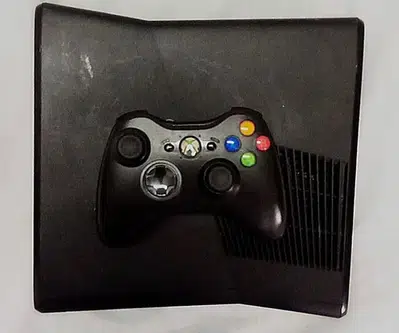 Title: X Box 360 With controller for Sale.