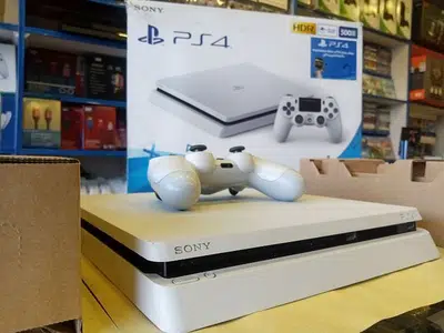 ps4 slim 500gb limited edition Grace white in excellent condition