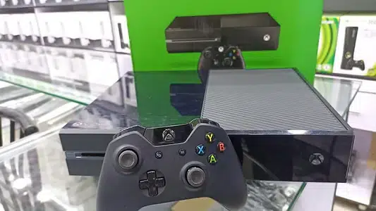 Xbox One Digital Version With 35 games Already Installed Hard Disk 2TB