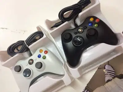 Xbox 360 controller wired/wireless For Sale