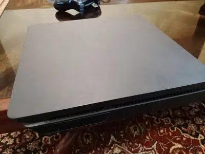 PS 4 slim 1 TB For sale