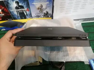 PS4 Slim 500GB Updated Complete Box