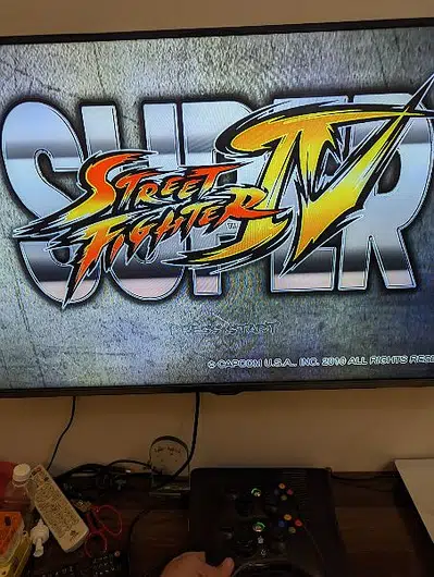 xbox 360 250gb – 2 controllers & Games