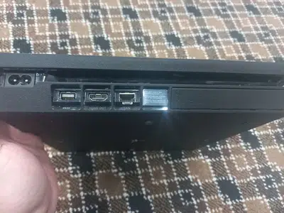 Playstation 4 slim 1TB Jailbreak