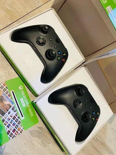 2 Xbox Series X Wireless Controller+ USB-C Cable