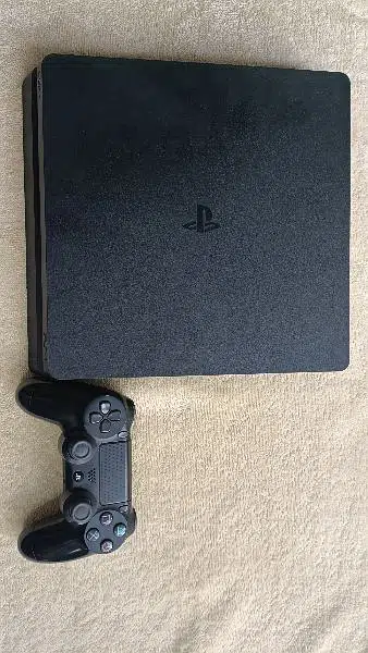 Ps4 Slim 1TB imported 10/10 Condition
