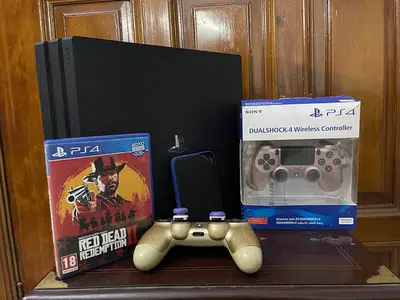 Ps4 Pro 1TB 2 controllers and 1tb hard drive
