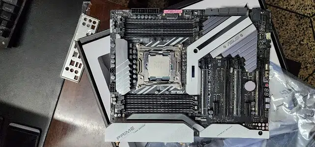 Asus Prime X299 Deluxe Motherboard + Core i9 7980XE