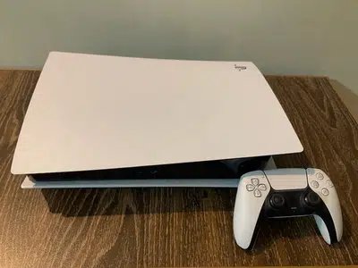 PS5 – Disc Edition – 1 TB – 10/10 condition