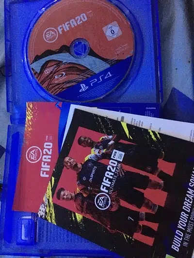 MINT Condition Fifa 20 PS4 Original CD