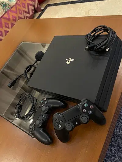 PS4-pro 1tb jail break with accessories
