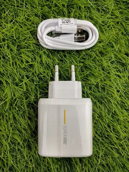 OPPO RENO 2 Z 8 GB RAM – 256 GB ROM WITH BOX